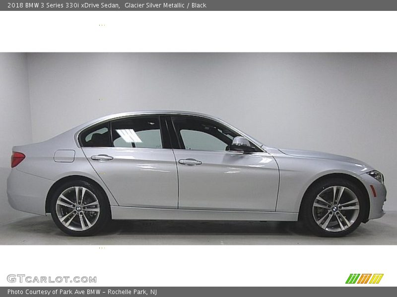 Glacier Silver Metallic / Black 2018 BMW 3 Series 330i xDrive Sedan