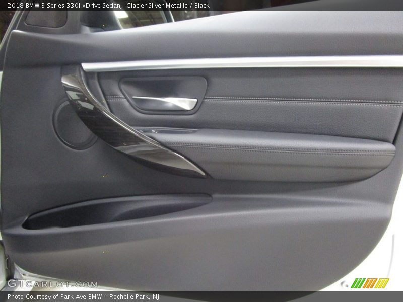 Glacier Silver Metallic / Black 2018 BMW 3 Series 330i xDrive Sedan