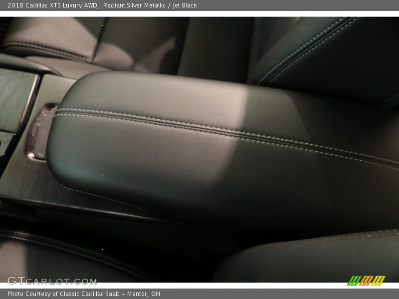 Radiant Silver Metallic / Jet Black 2018 Cadillac XTS Luxury AWD