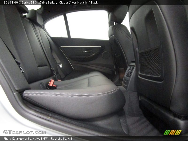 Glacier Silver Metallic / Black 2018 BMW 3 Series 330i xDrive Sedan