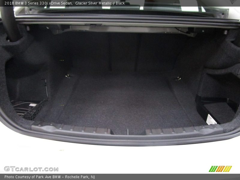 Glacier Silver Metallic / Black 2018 BMW 3 Series 330i xDrive Sedan