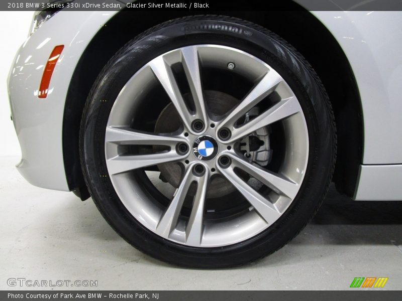 Glacier Silver Metallic / Black 2018 BMW 3 Series 330i xDrive Sedan