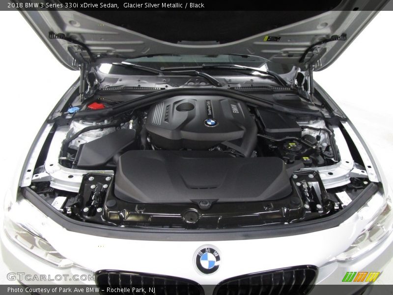 Glacier Silver Metallic / Black 2018 BMW 3 Series 330i xDrive Sedan
