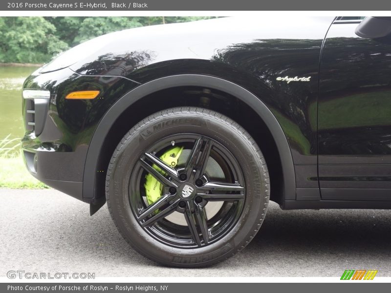  2016 Cayenne S E-Hybrid Wheel