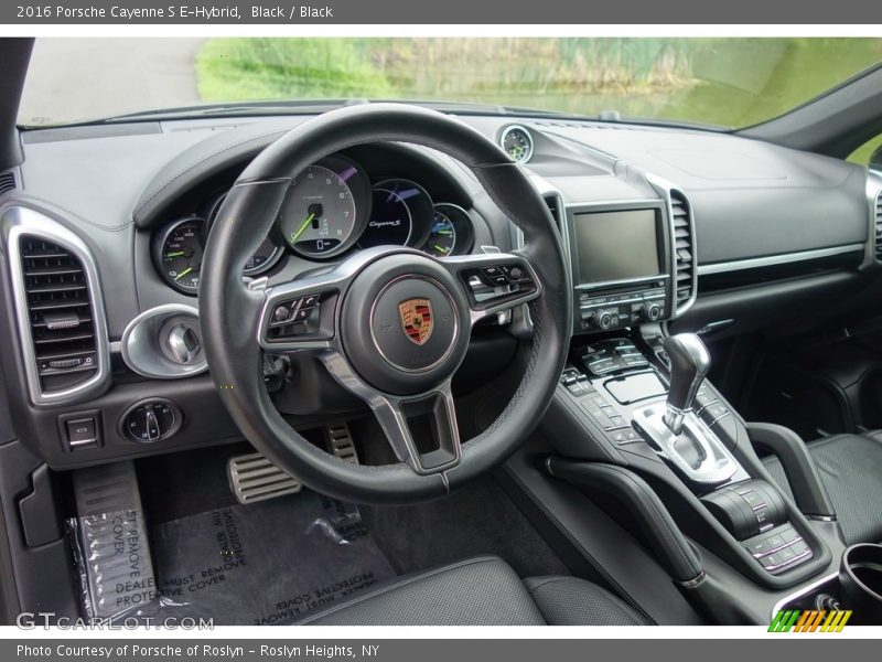  2016 Cayenne S E-Hybrid Steering Wheel