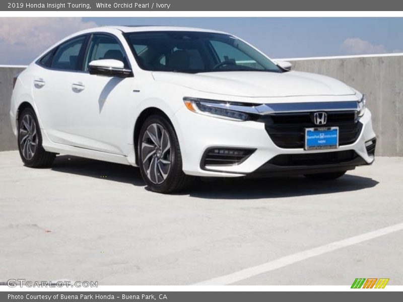 White Orchid Pearl / Ivory 2019 Honda Insight Touring