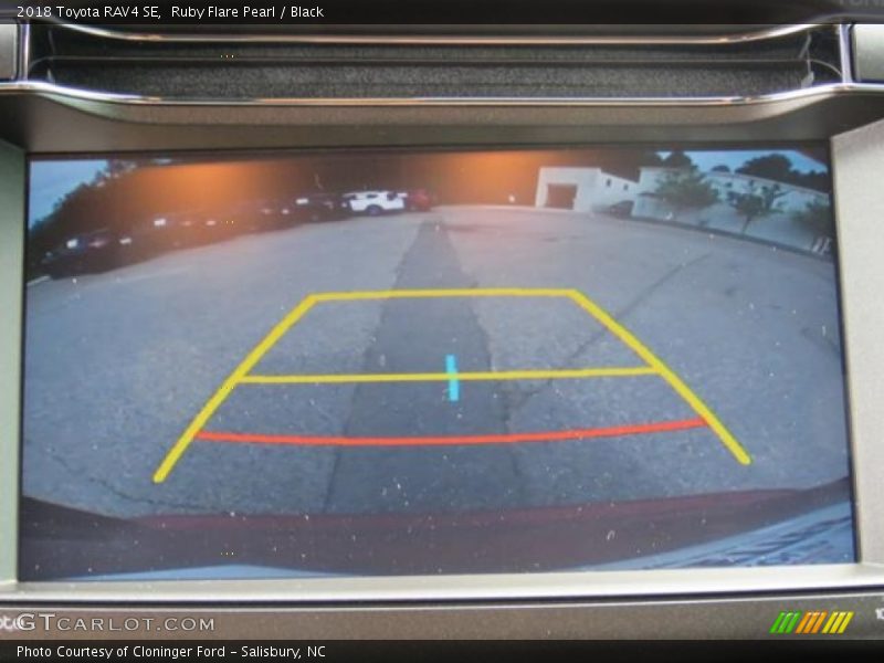 Ruby Flare Pearl / Black 2018 Toyota RAV4 SE