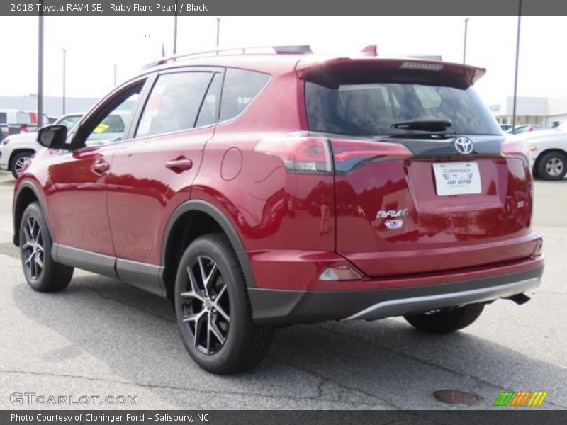 Ruby Flare Pearl / Black 2018 Toyota RAV4 SE