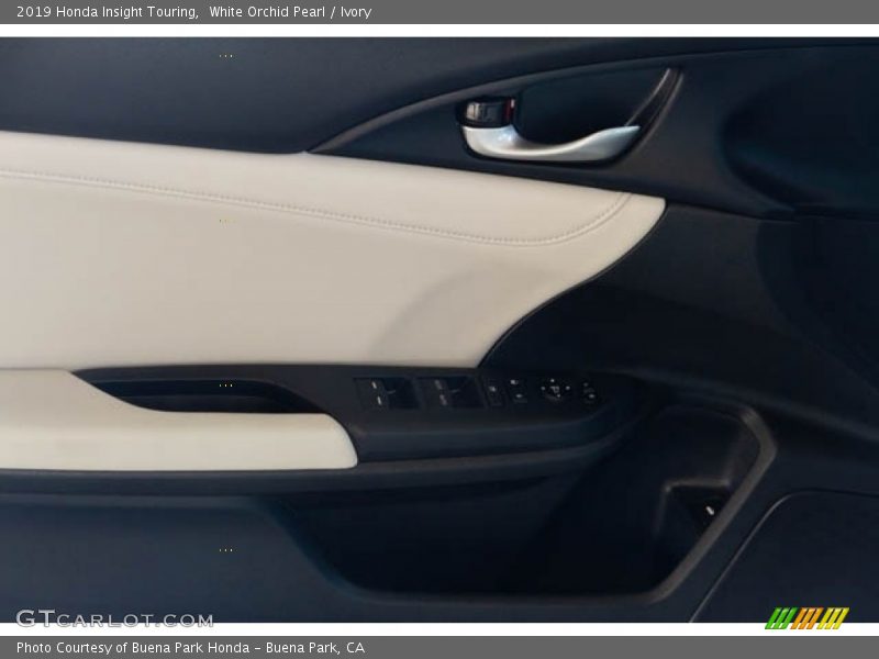 White Orchid Pearl / Ivory 2019 Honda Insight Touring