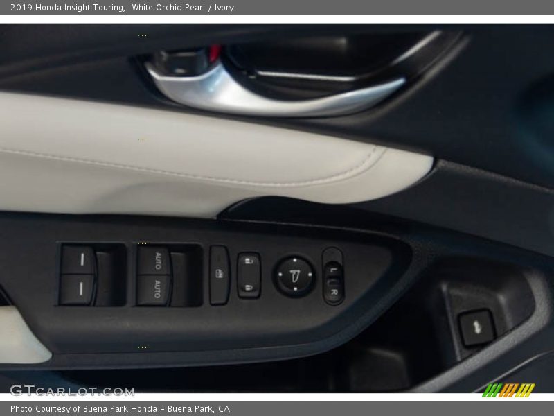White Orchid Pearl / Ivory 2019 Honda Insight Touring