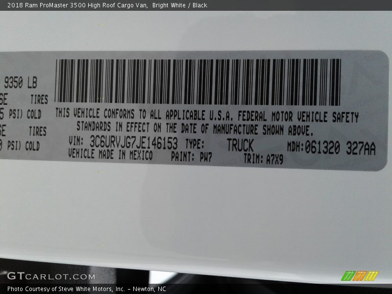 Bright White / Black 2018 Ram ProMaster 3500 High Roof Cargo Van