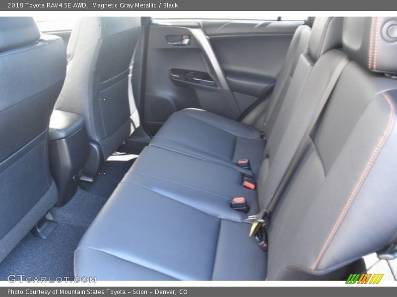 Magnetic Gray Metallic / Black 2018 Toyota RAV4 SE AWD