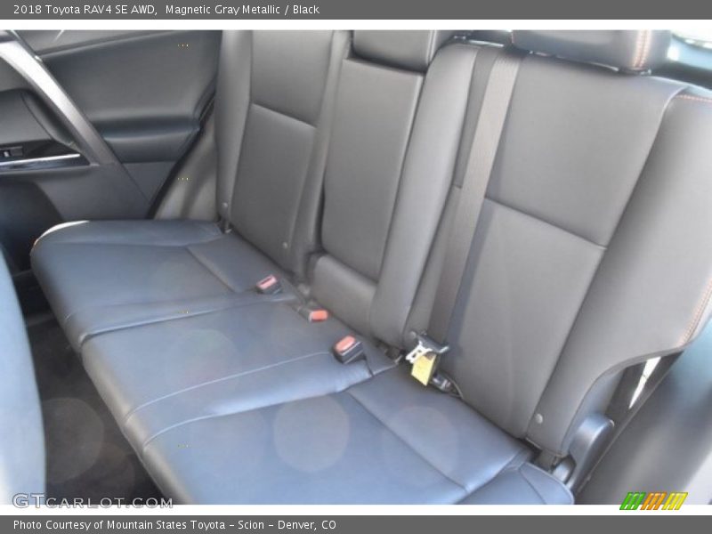 Magnetic Gray Metallic / Black 2018 Toyota RAV4 SE AWD