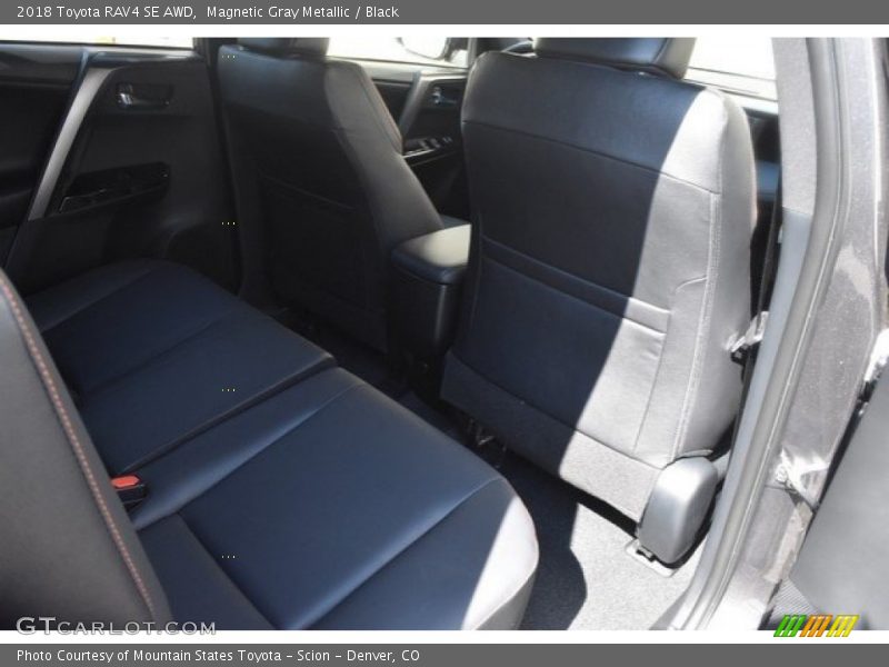 Magnetic Gray Metallic / Black 2018 Toyota RAV4 SE AWD