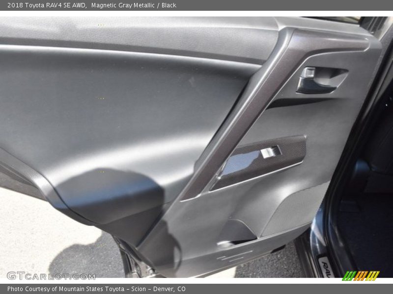 Magnetic Gray Metallic / Black 2018 Toyota RAV4 SE AWD