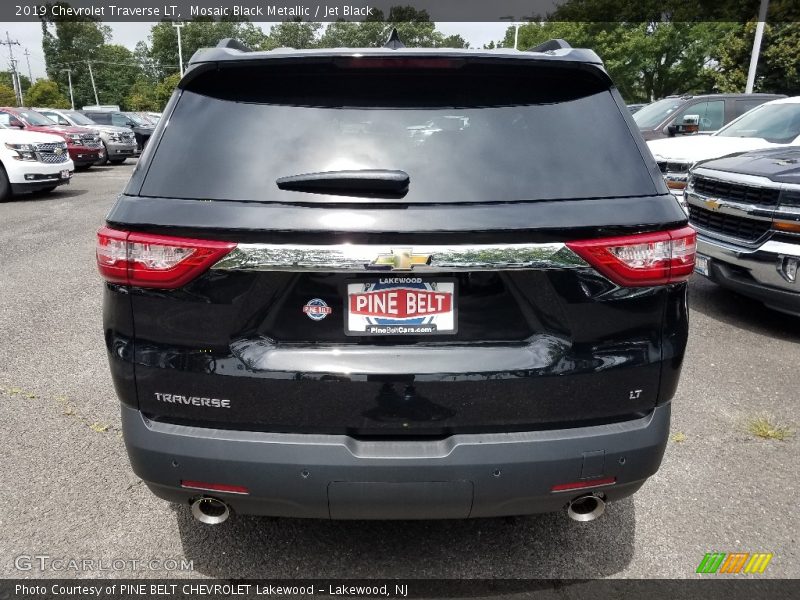 Mosaic Black Metallic / Jet Black 2019 Chevrolet Traverse LT