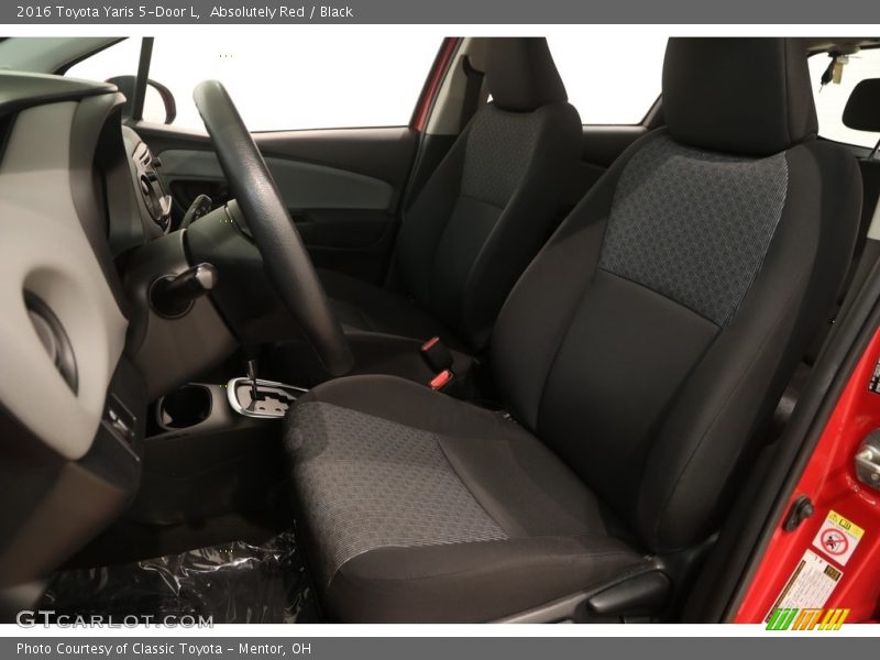 Absolutely Red / Black 2016 Toyota Yaris 5-Door L