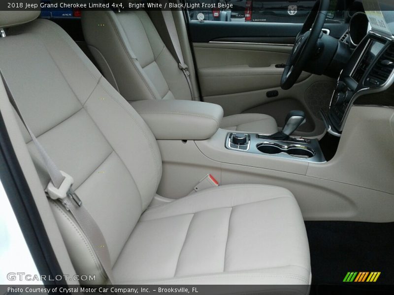 Front Seat of 2018 Grand Cherokee Limited 4x4