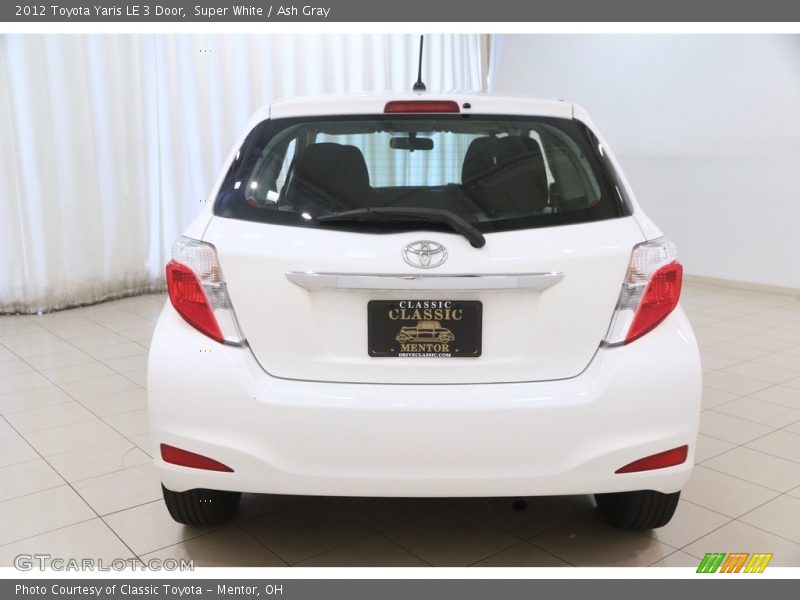 Super White / Ash Gray 2012 Toyota Yaris LE 3 Door