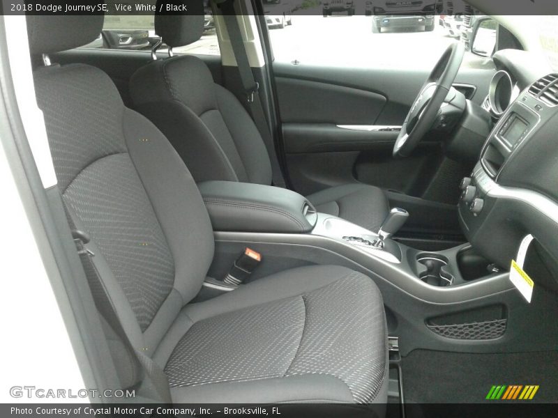 Vice White / Black 2018 Dodge Journey SE