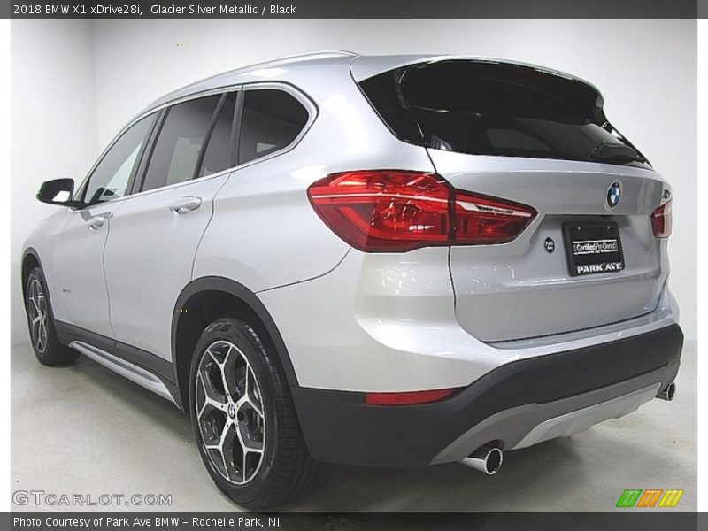 Glacier Silver Metallic / Black 2018 BMW X1 xDrive28i