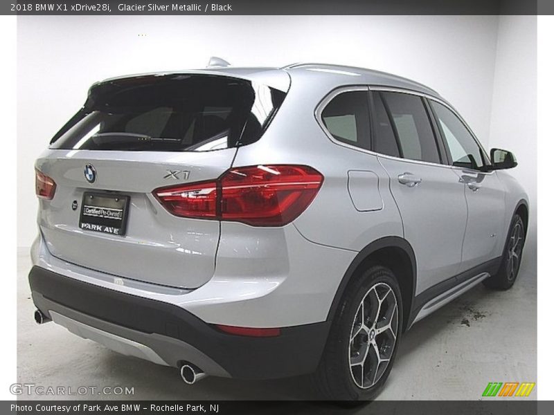 Glacier Silver Metallic / Black 2018 BMW X1 xDrive28i