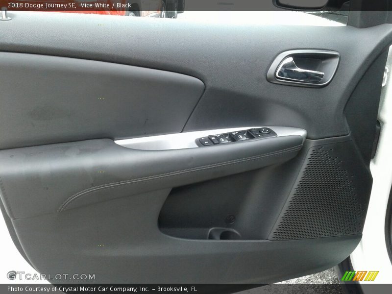Vice White / Black 2018 Dodge Journey SE