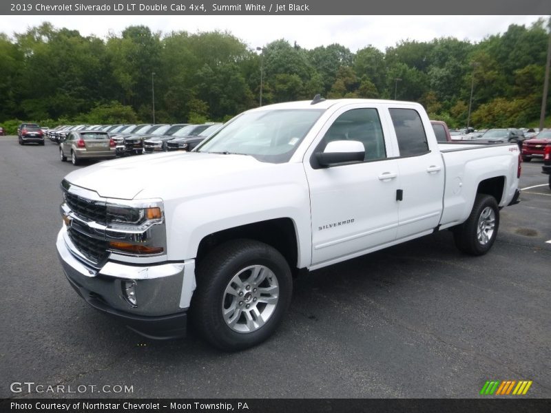 Front 3/4 View of 2019 Silverado LD LT Double Cab 4x4