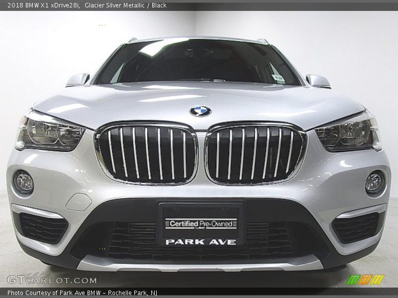 Glacier Silver Metallic / Black 2018 BMW X1 xDrive28i