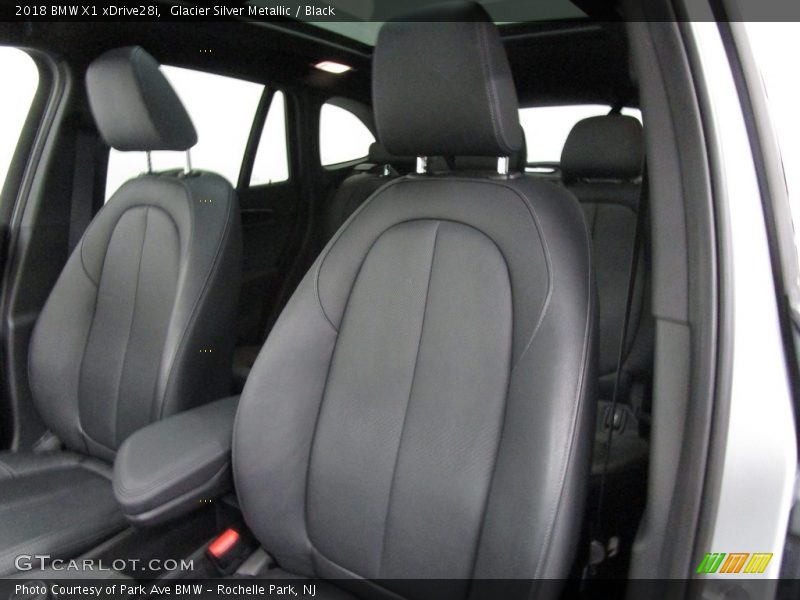 Glacier Silver Metallic / Black 2018 BMW X1 xDrive28i