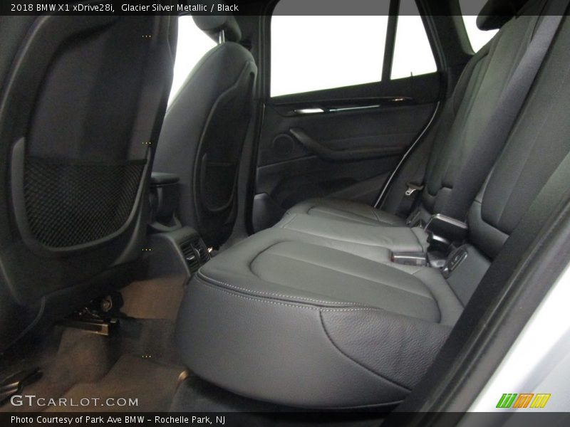 Glacier Silver Metallic / Black 2018 BMW X1 xDrive28i