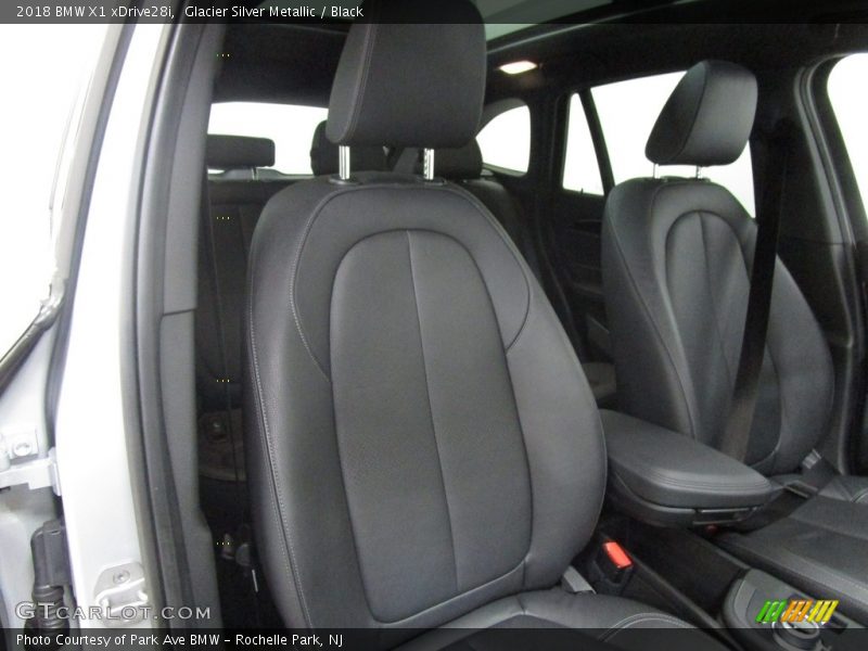 Glacier Silver Metallic / Black 2018 BMW X1 xDrive28i