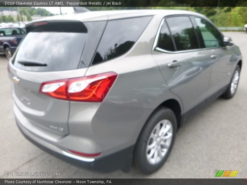 Pepperdust Metallic / Jet Black 2019 Chevrolet Equinox LT AWD