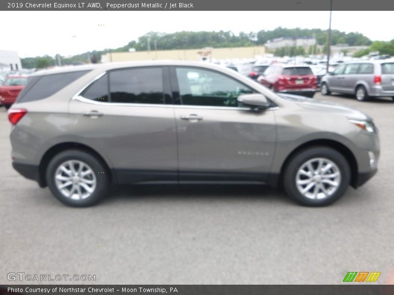 Pepperdust Metallic / Jet Black 2019 Chevrolet Equinox LT AWD