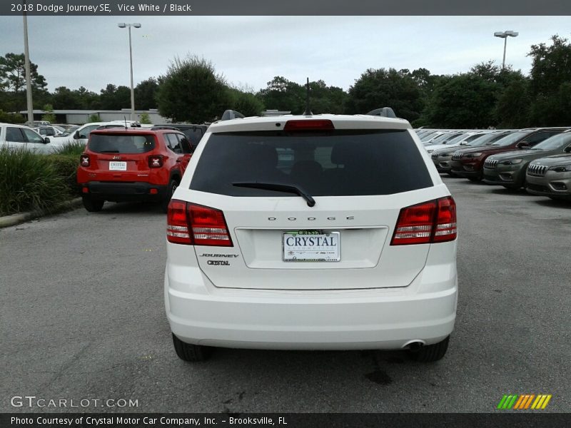 Vice White / Black 2018 Dodge Journey SE