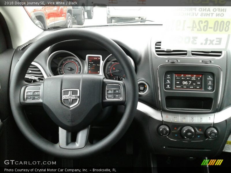 Vice White / Black 2018 Dodge Journey SE