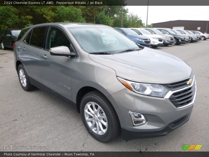 Pepperdust Metallic / Jet Black 2019 Chevrolet Equinox LT AWD