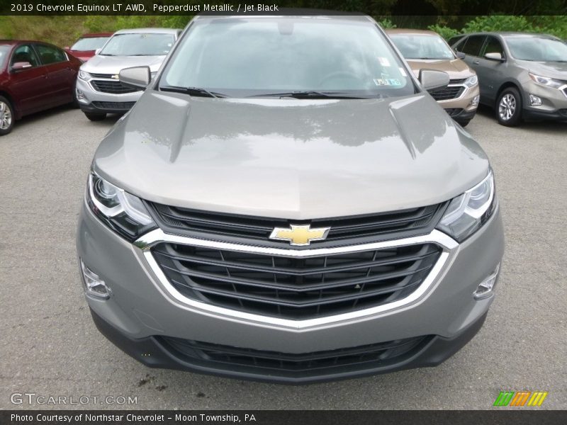 Pepperdust Metallic / Jet Black 2019 Chevrolet Equinox LT AWD