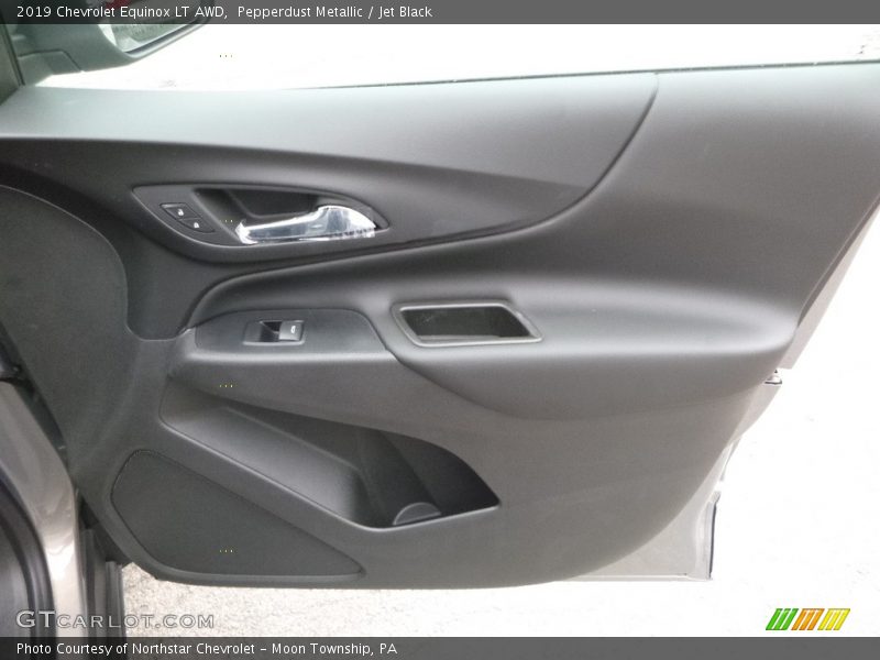 Pepperdust Metallic / Jet Black 2019 Chevrolet Equinox LT AWD