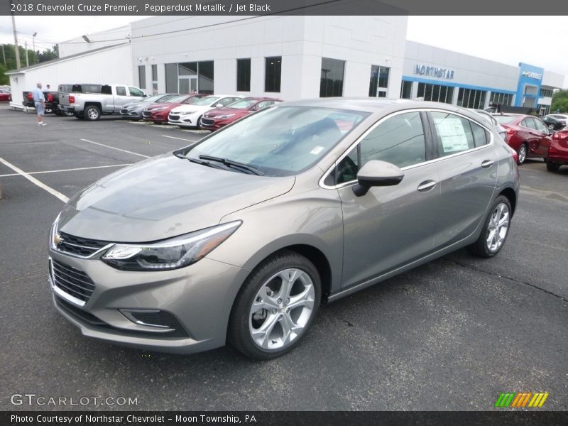 Pepperdust Metallic / Jet Black 2018 Chevrolet Cruze Premier