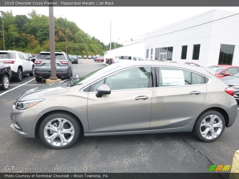 Pepperdust Metallic / Jet Black 2018 Chevrolet Cruze Premier