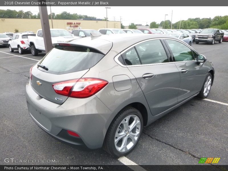 Pepperdust Metallic / Jet Black 2018 Chevrolet Cruze Premier