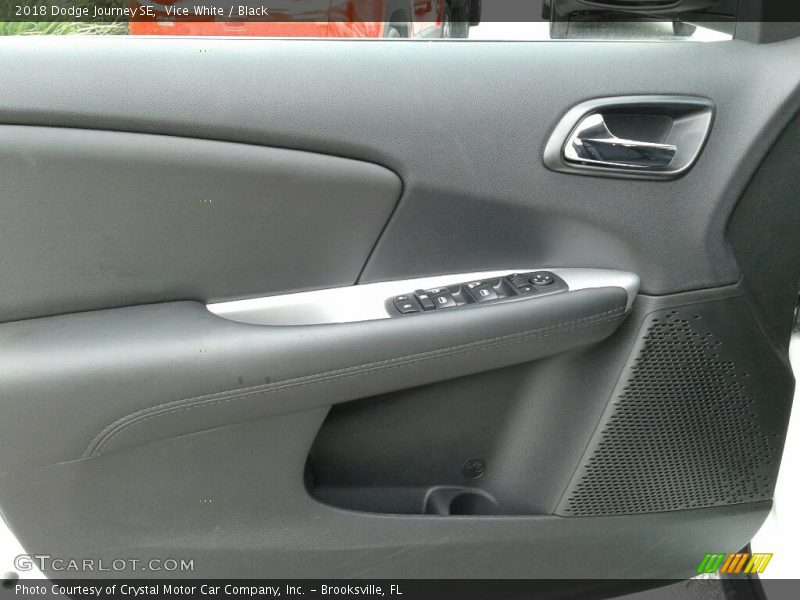 Vice White / Black 2018 Dodge Journey SE