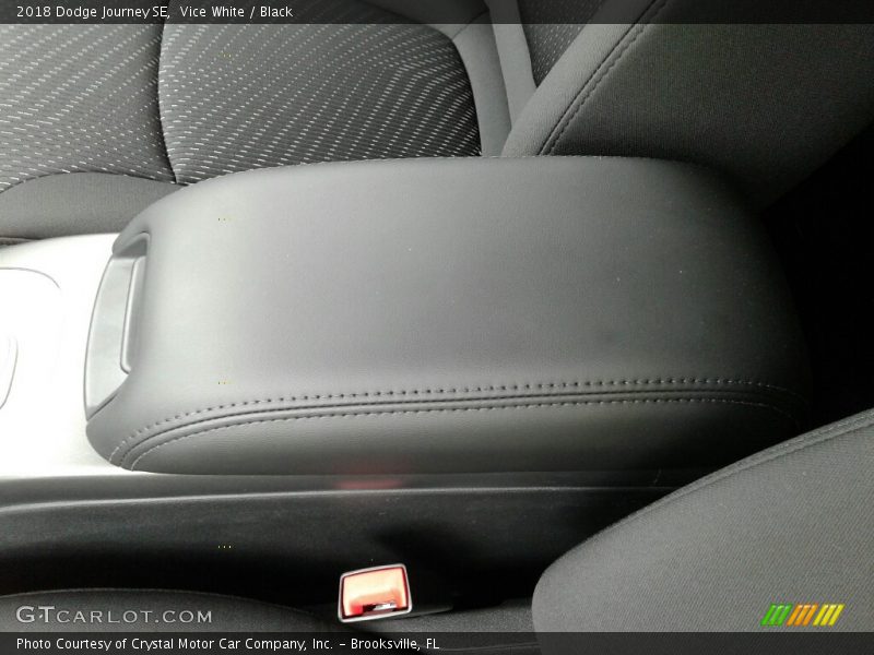 Vice White / Black 2018 Dodge Journey SE