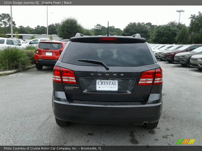 Granite Pearl / Black 2018 Dodge Journey SE