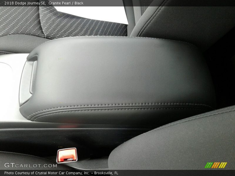 Granite Pearl / Black 2018 Dodge Journey SE