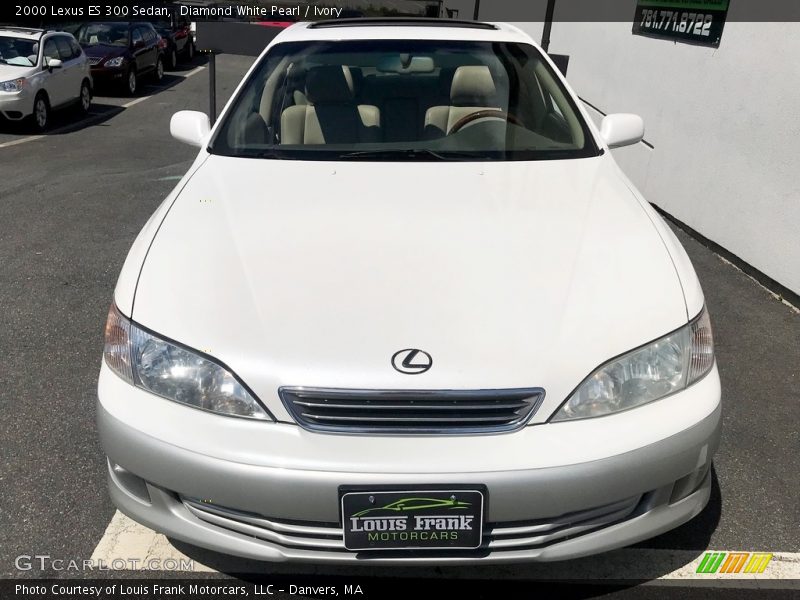 Diamond White Pearl / Ivory 2000 Lexus ES 300 Sedan