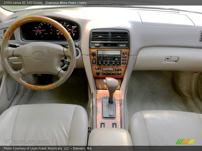 Diamond White Pearl / Ivory 2000 Lexus ES 300 Sedan