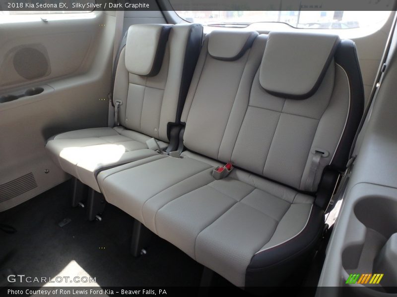 Silky Silver / Dark Graphite 2018 Kia Sedona EX