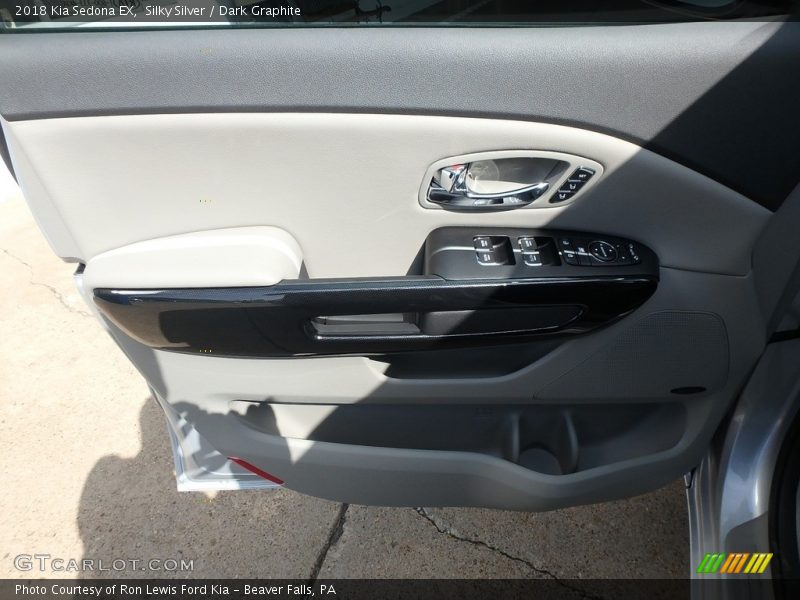 Silky Silver / Dark Graphite 2018 Kia Sedona EX